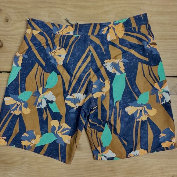 Patagonia Men’s Wavefarer Hawaiian Swim Trunks Surf Shorts Size 38 - Picture 2 of 8